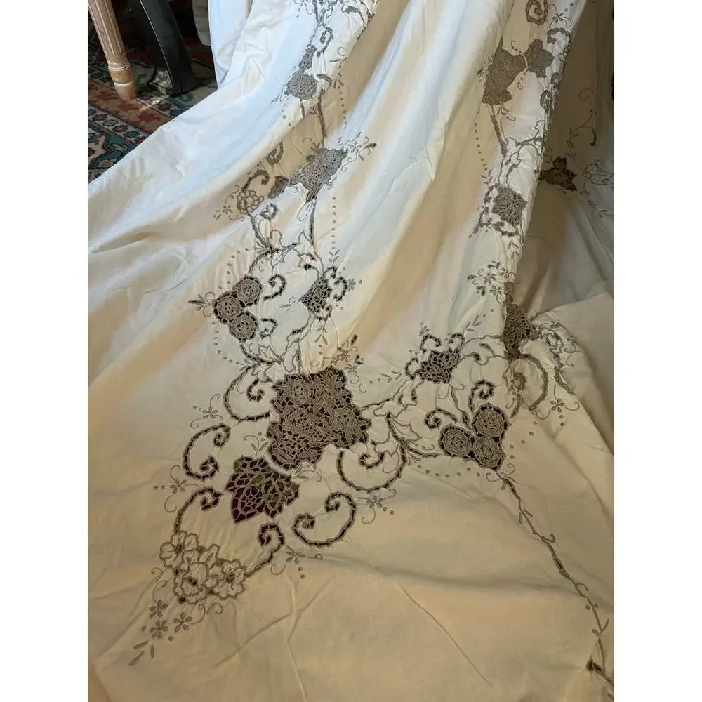 Vintage Tablecloth Embroidered 140x60” gray off white Scalloped Edge cutout